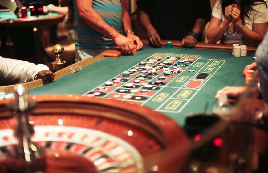 Understanding the Roulette Wheel and How It Affects Your Odds
